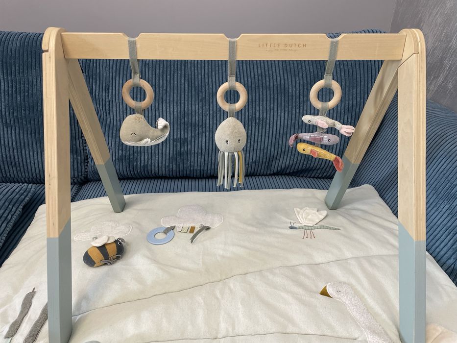 Дървена активна гимнастика и меко килимче Little Dutch