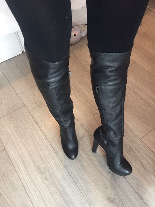 Cizme peste genunchiRoberto Boticelli