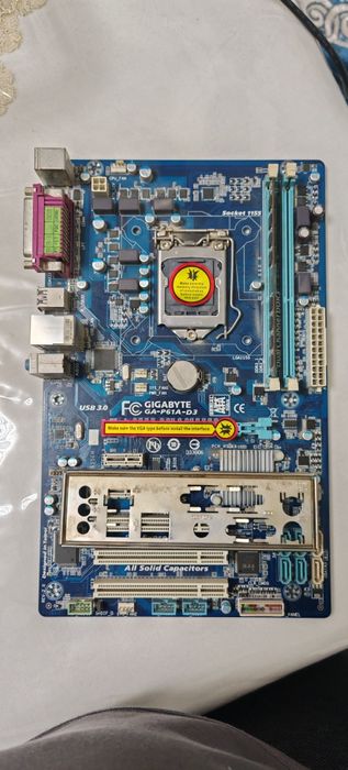 Продаю материнскую плату H61 от гигабайт у него есть turbo boost