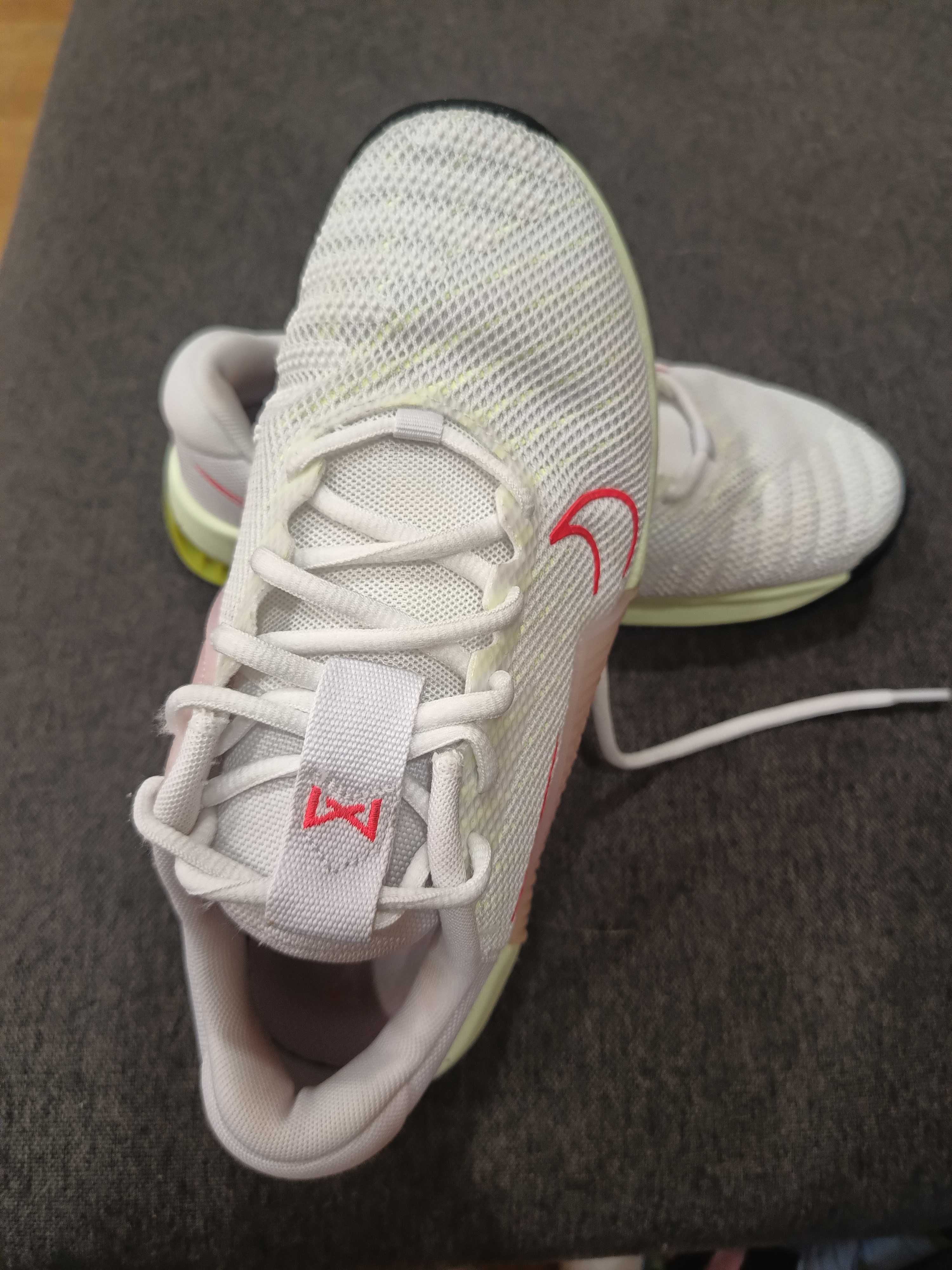 Дамски Маратонки Nike Metcon 9, 38 номер