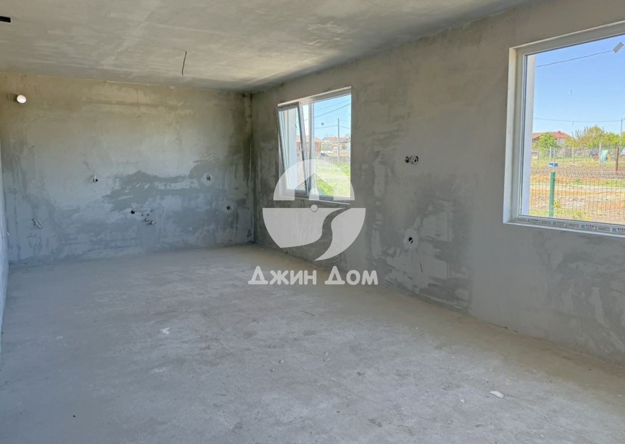 Продава се Къща в с. Черни връх, Област Бургас - 100 кв.м за 1350 €/кв.м - Снимка #1