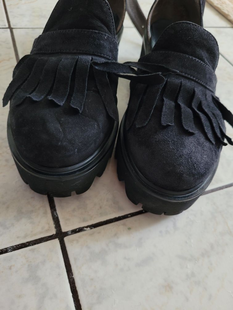 Pantofi negri din piele intoarsa, sandale primavara