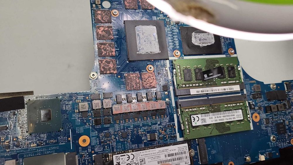 Reparații laptopuri și calculatoare pe loc – Rapid și Profesionist!