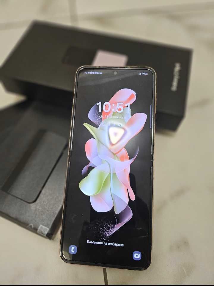 Samsung Galaxy Z flip 5 в гаранция.