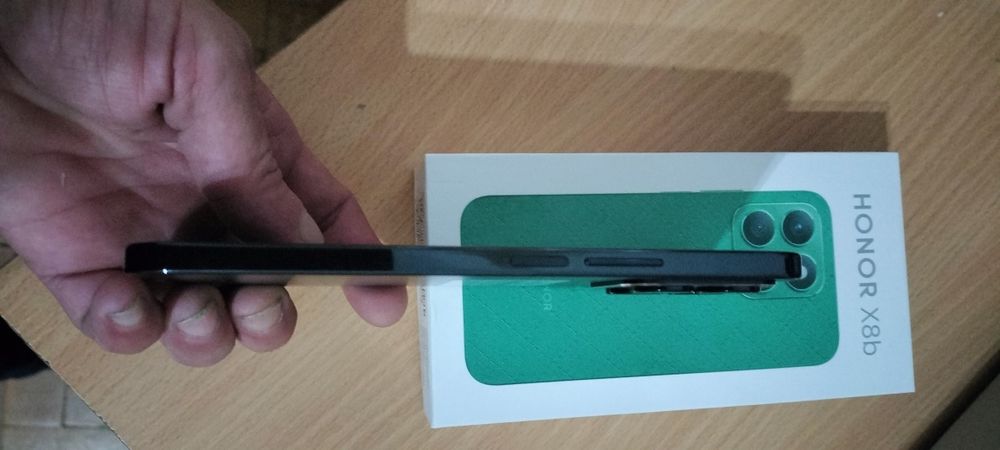 La schimb honor x8b impecabil