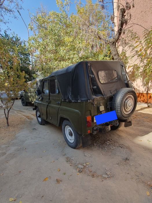 Uaz 1985 yil sotiladi