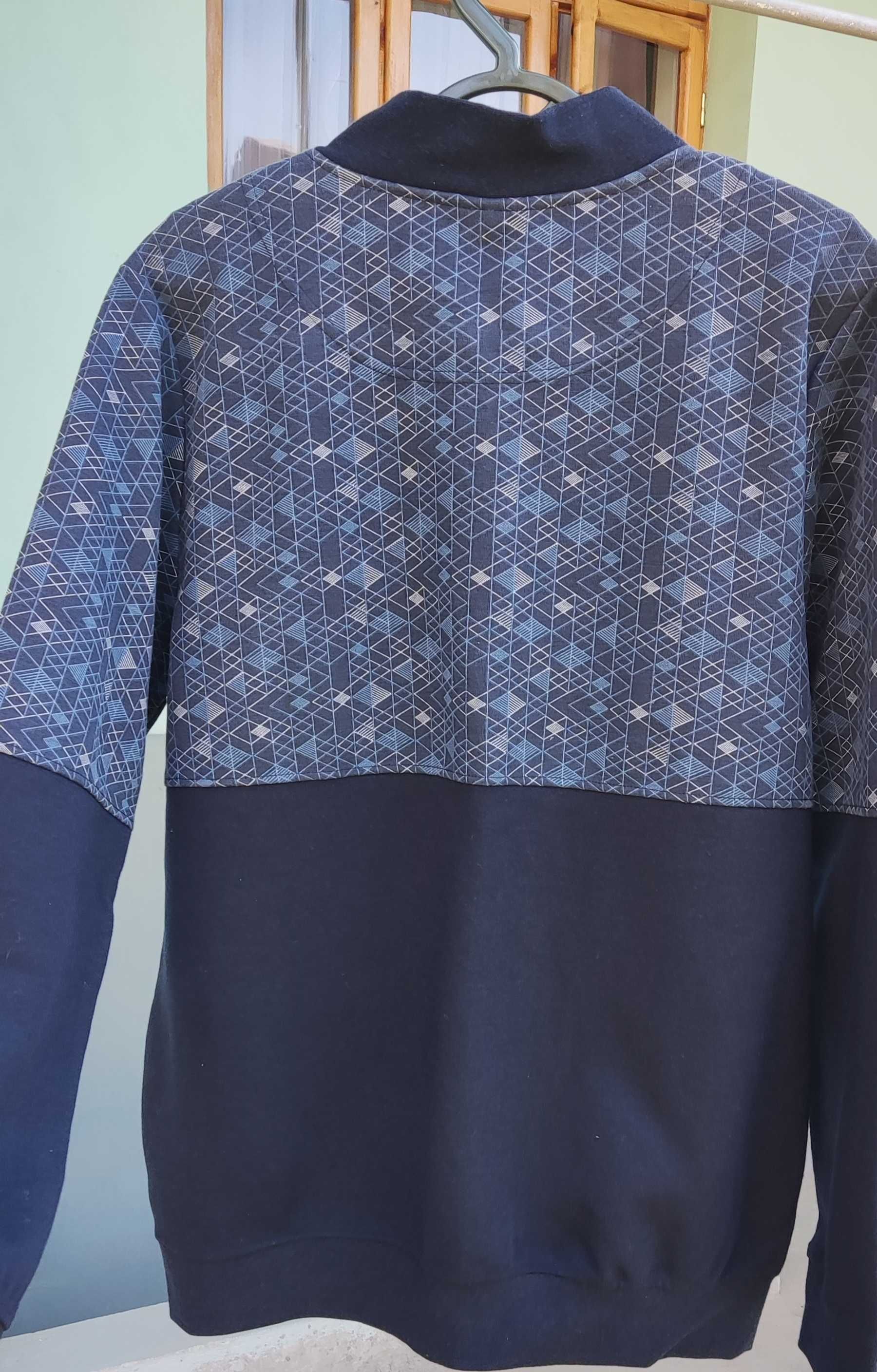 Продам бомбер от Pierre Cardin
