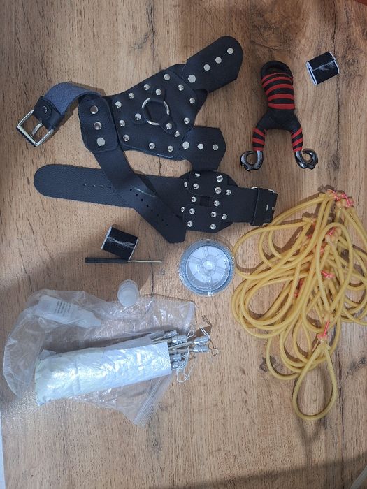 Рыбалка есть 2 штуки каждые по 10000тенге