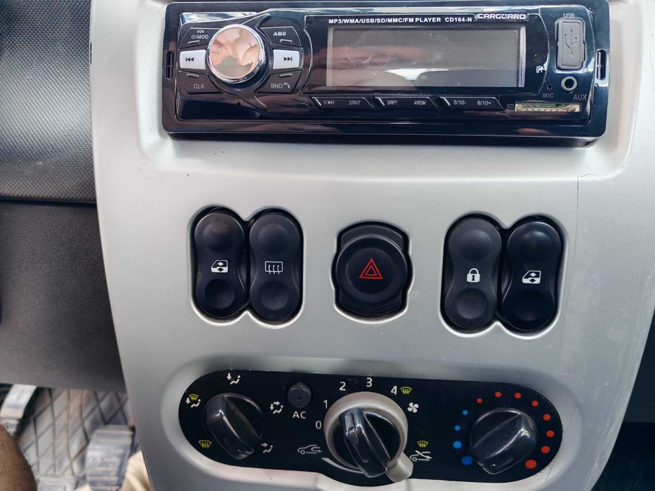 Dacia Sandero 2011