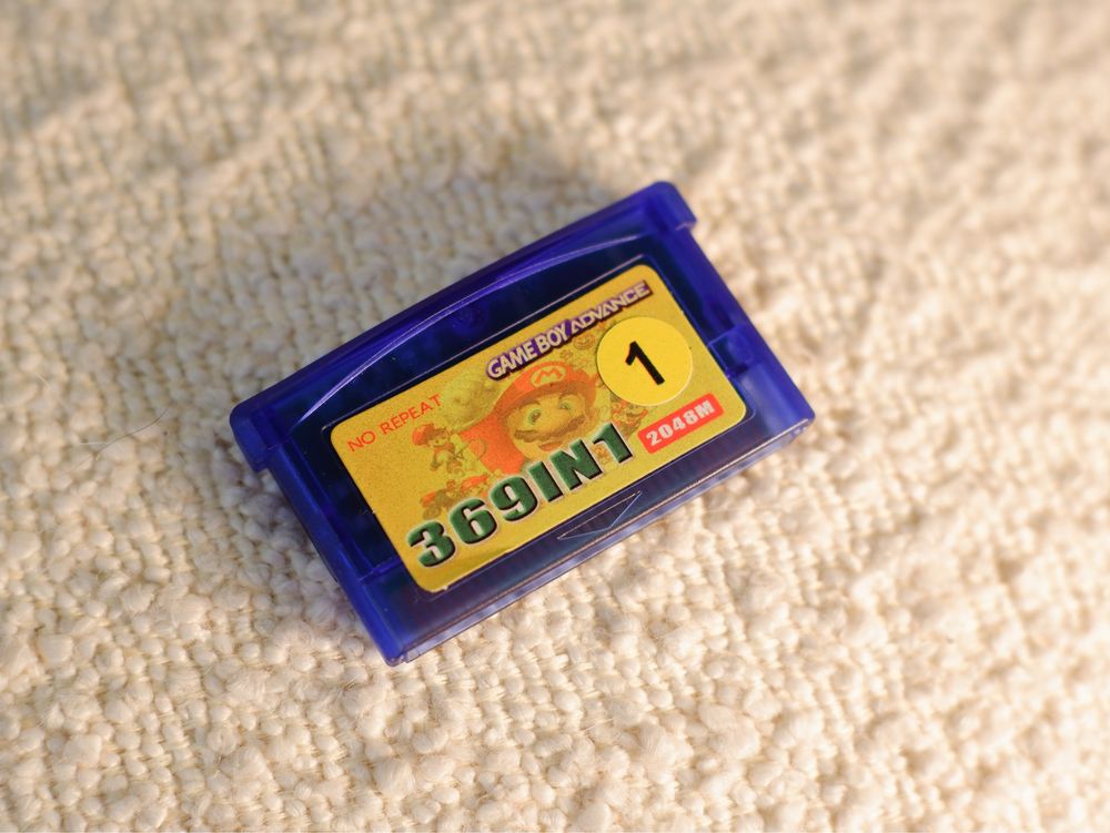 Продается Gameboy Advance SP original + картридж