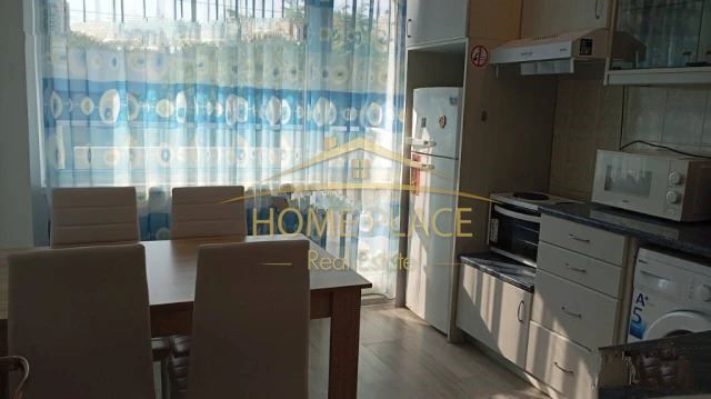 Дава се под наем Тристаен апартамент в Варна, Център - 65 кв.м за 612 € - Снимка #1