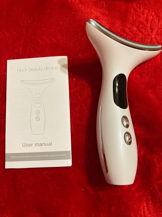 Преносим масажор за лице 3 режима на вибрация за повдигане на кожата.