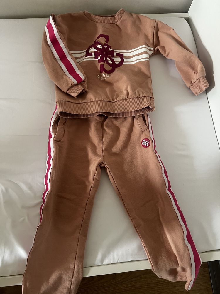 Комплекти и дънки GUESS за момиче 4 г.