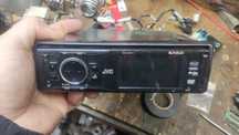 JVC Exad модел KD-AVX11