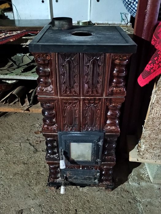 Sobă teracotă pe patru rânduri
