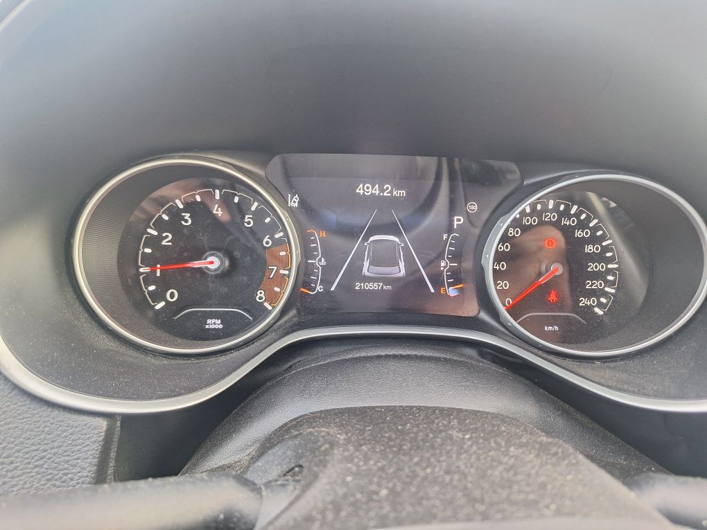 Vând jeep compas