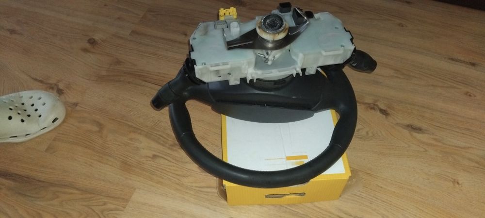 Мултифункционален волан с аербег airbag и лентов кабел + лост за мигач