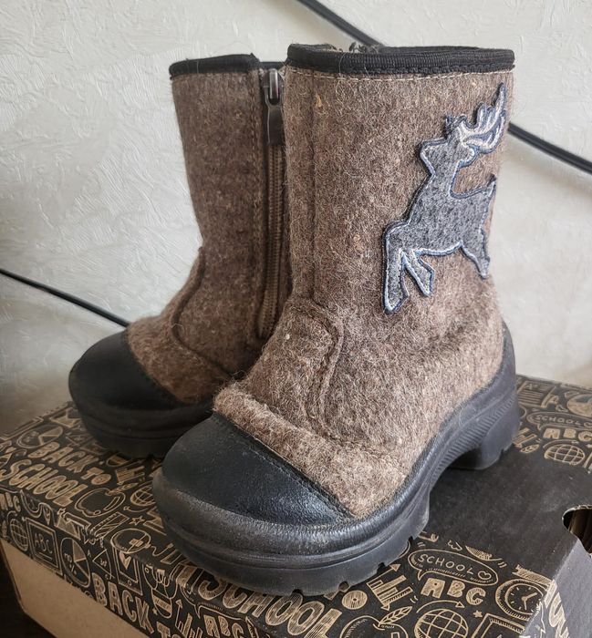 Продам детские валенки 23 р.