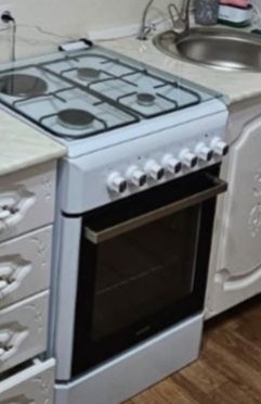 Продаю кухонную плиту