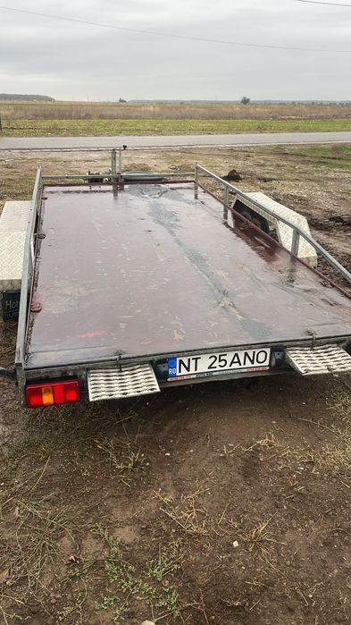 Platformă auto cu 2 axe