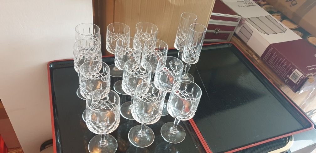 12 pahare cristal pentru vin si sampanie