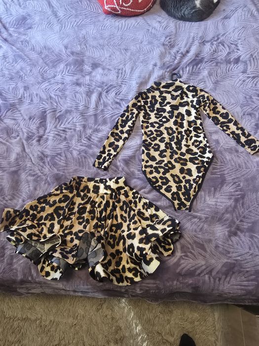 Продам костюм для бальных танцев на девочку