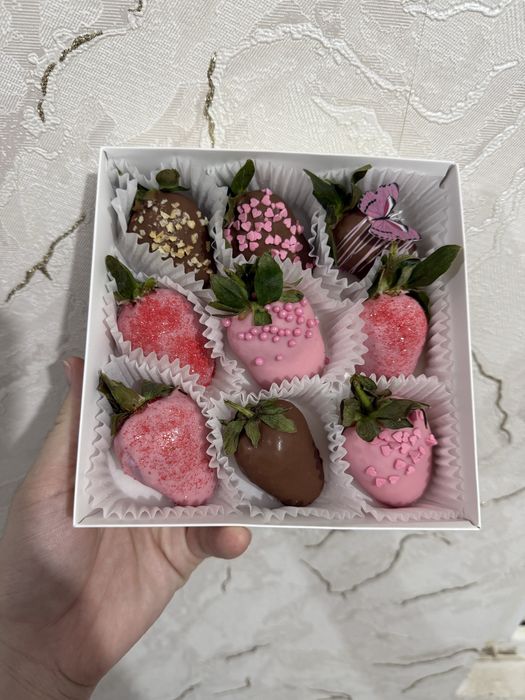 Мужские букеты, клубника в шоколаде