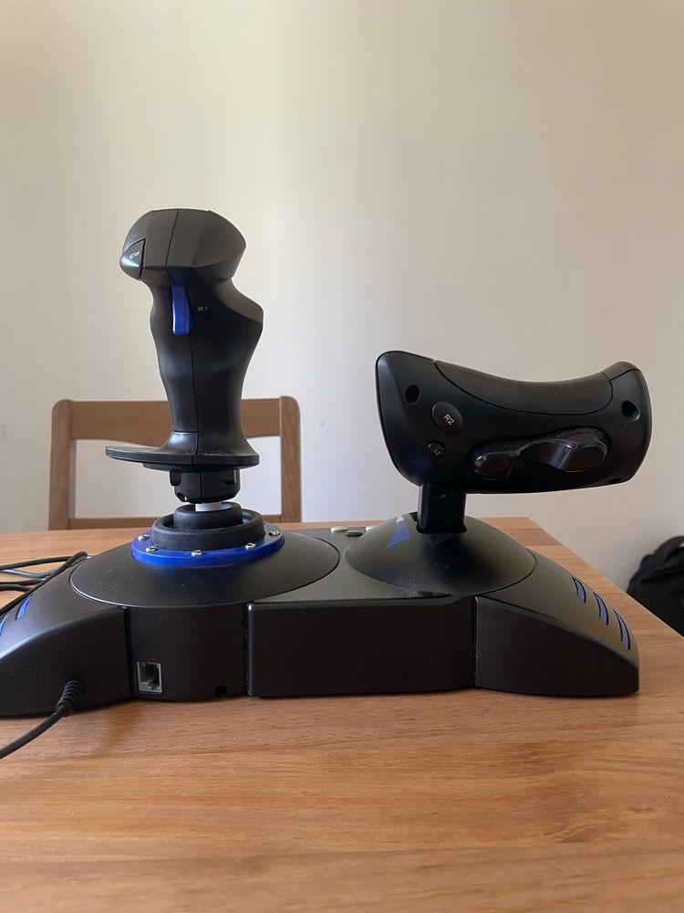 Thrustmaster hottas 4, simulator joc avioane