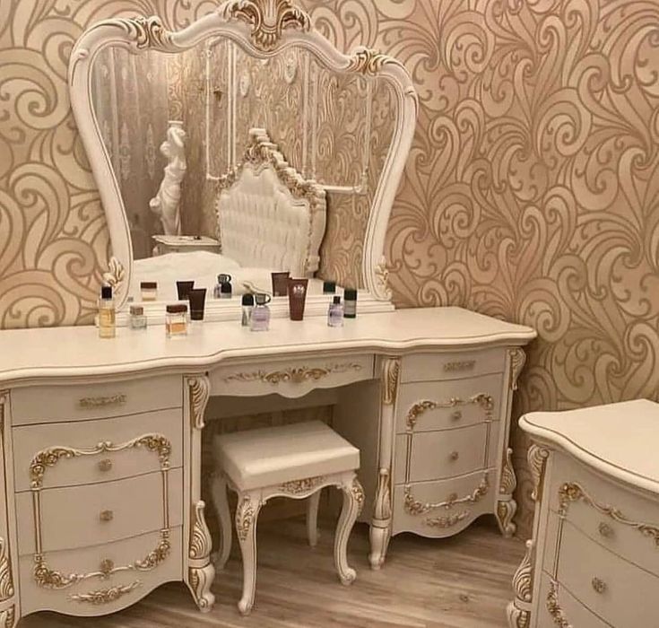 Продам мебель гарнитур с матрасом