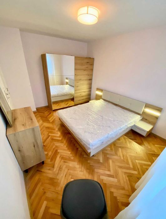 Дава се под наем Тристаен апартамент в София, Изток - 73 кв.м за 663 € - Снимка #2