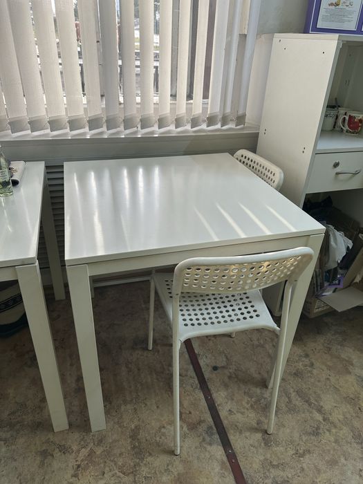 Стол Икея, продам два стола  икея 75*75, в отличном состоянии