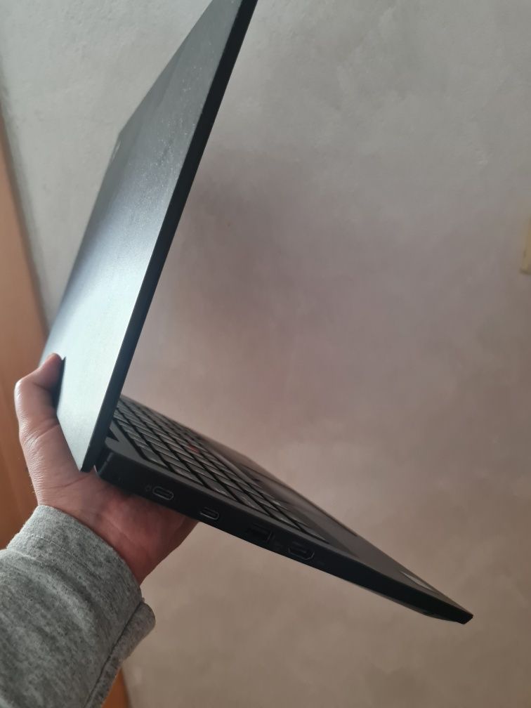 Laptop slim Lenovo