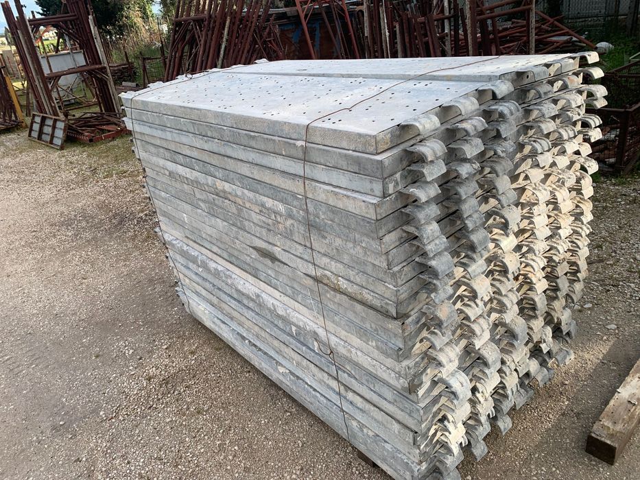 Podine metalice pentru schelă italiană