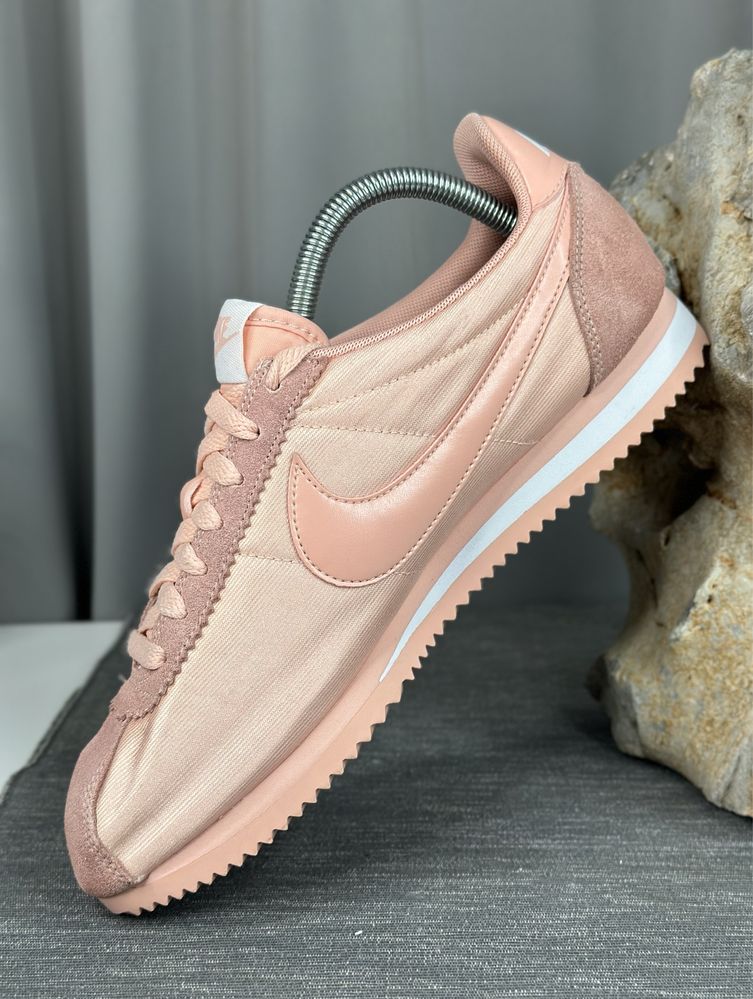 Дамски обувки NIKE Classic Cortez, номер 42