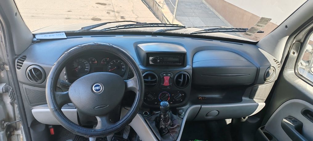 Fiat doblo 2006 1.4 benzina preț  1250 euro