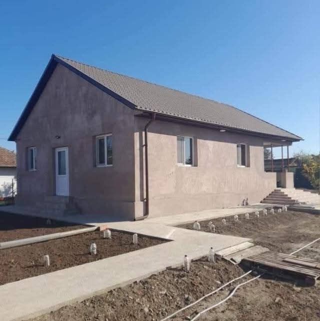 Vand case modulare pe structură metalică oferim garantie 30 de ani