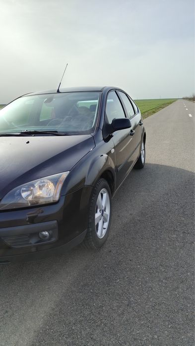 De vanzare ford focus 1.6 benzina