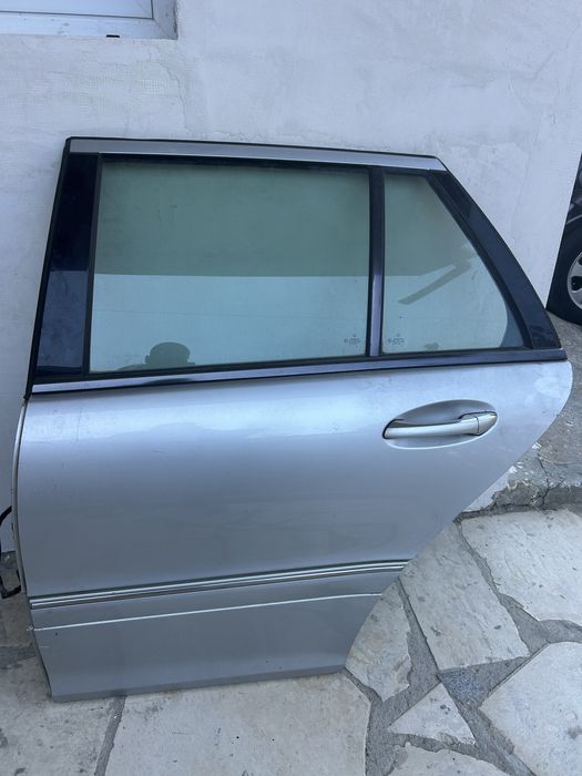 Задна броня и врати за w203 комби