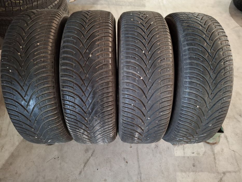 4 Anvelope de iarnă 215 65 r16 Bridgestone