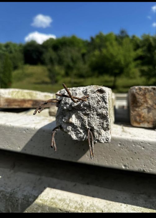 Stâlpi beton / spalieri gard