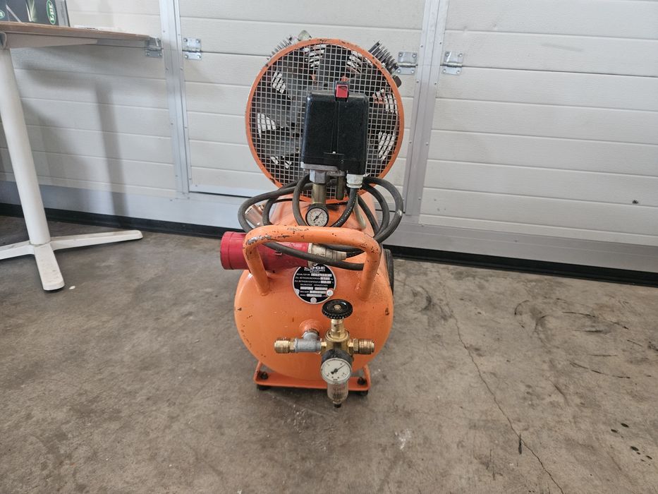 Професионарен Немски Трифазен компресор BOGE