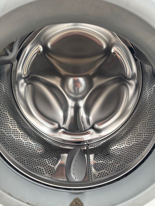 Пералня електролукс