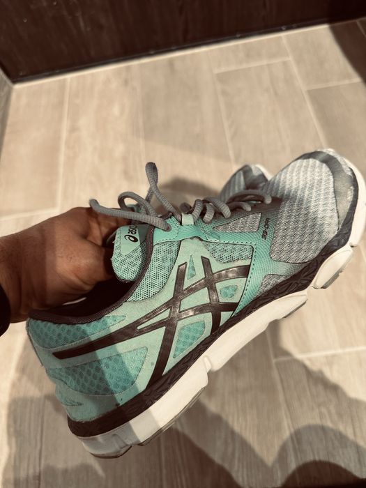 Vand adidasi asics unisex