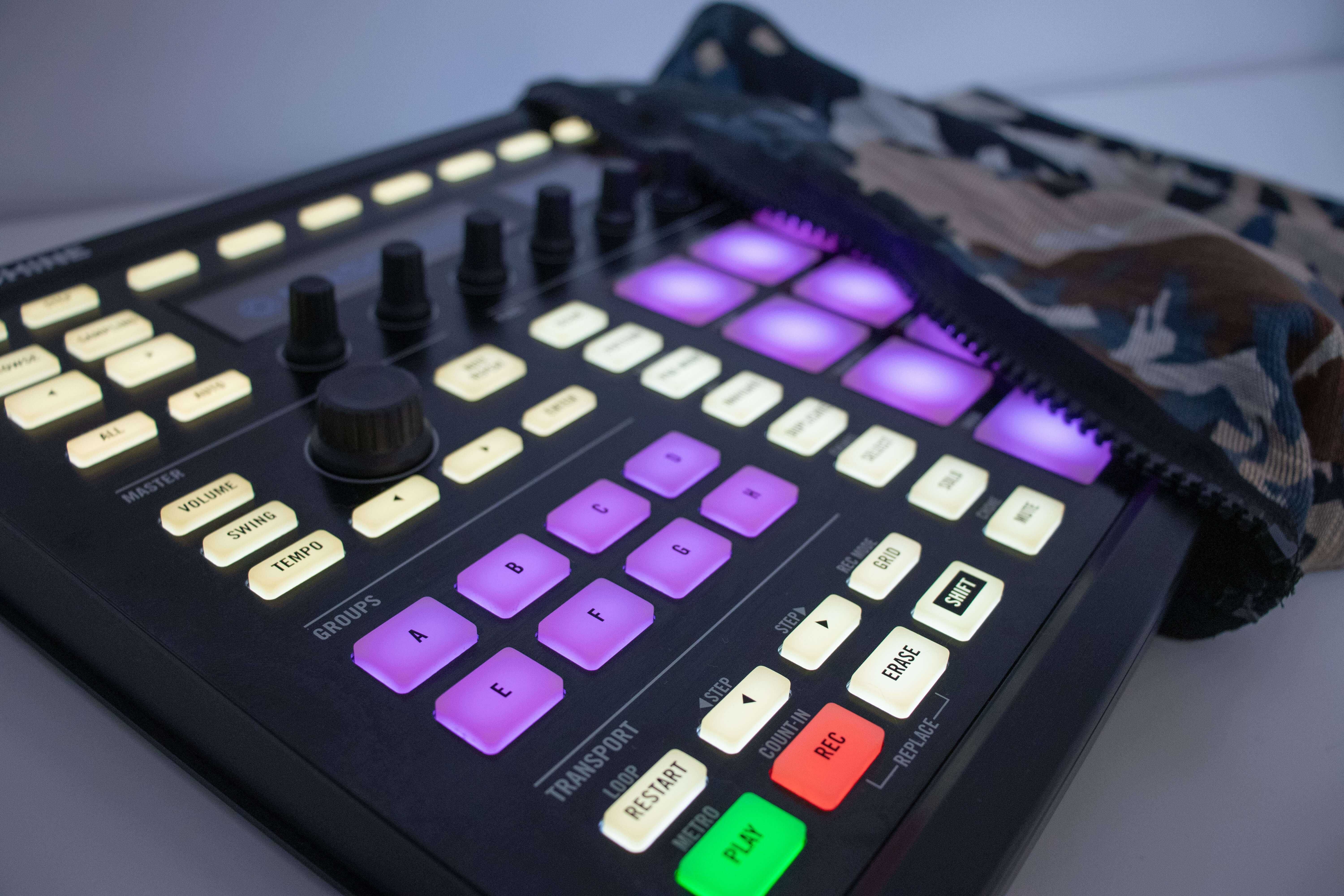 Native Instruments Maschine MK2