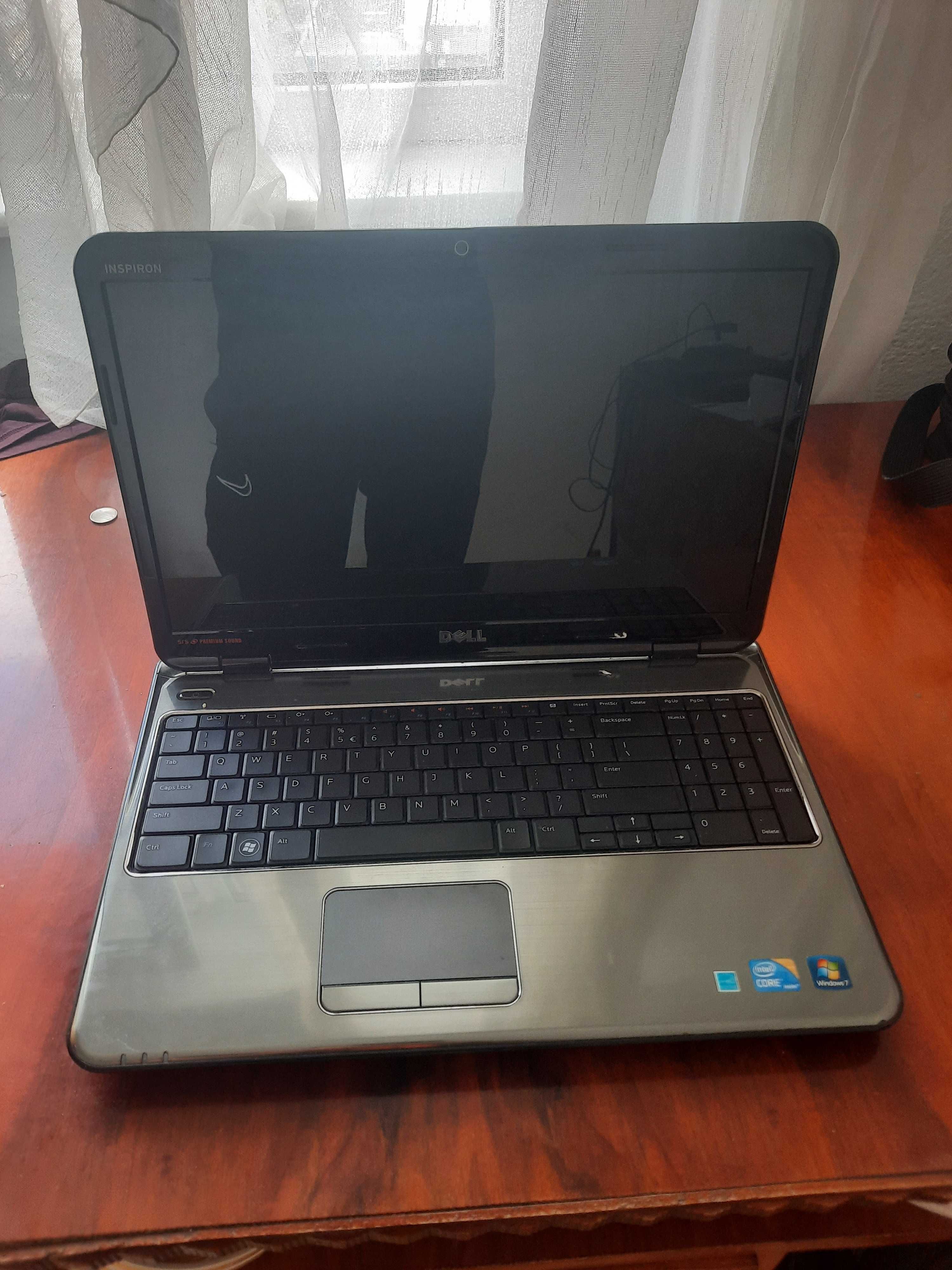 Vand Laptop DELL