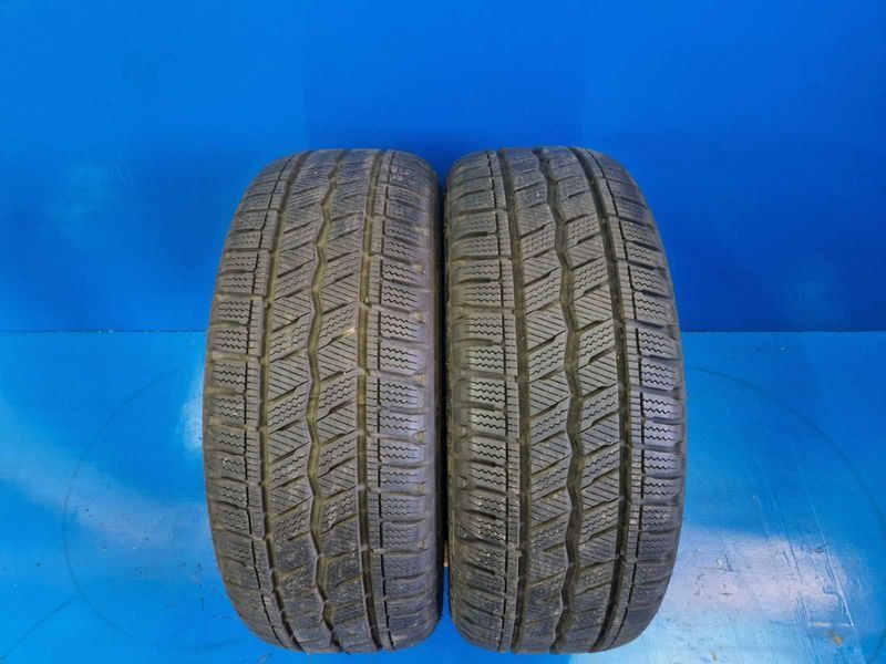 2 Hankook R17С 225/55
зимни бусови гуми DOT2622