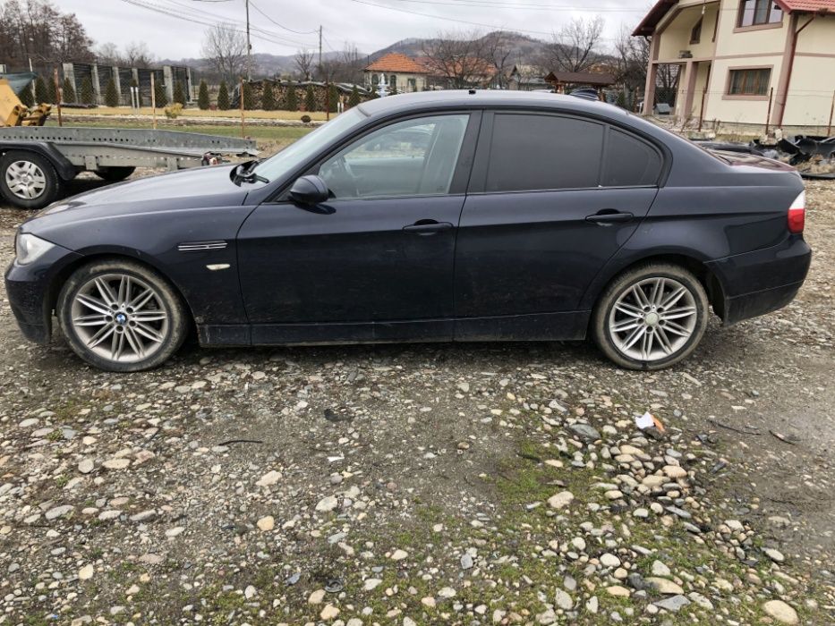 Dezmembrari Dezmembrez piese bmw seria 3 e 90 motor2000diesel 2006