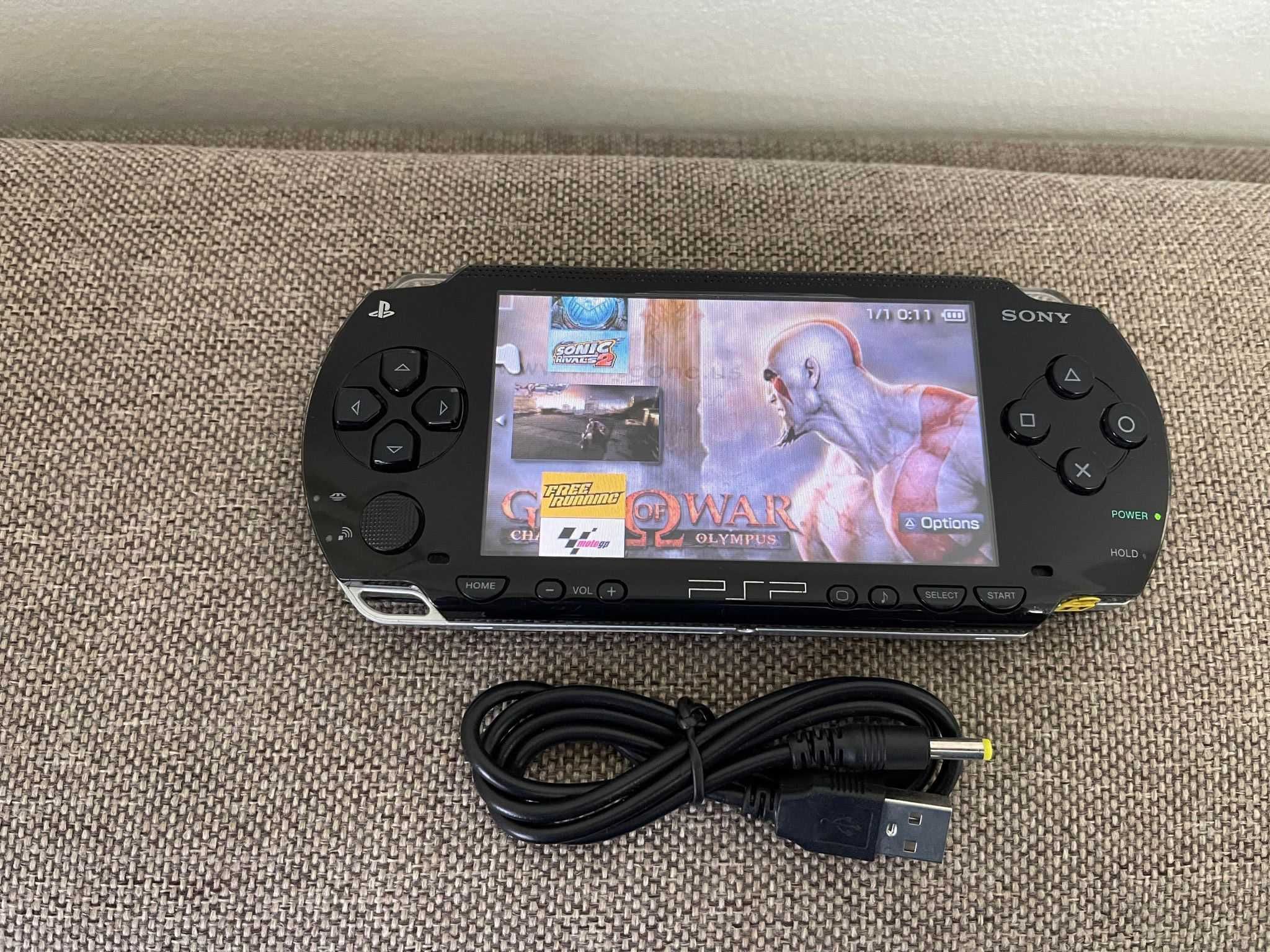 PSP Sony portabil modat cu 190 jocuri pe card NFS,GTA,Minecraft,etc