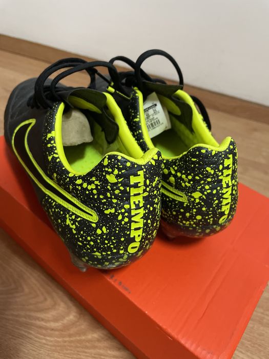 Професионални бутонки Nike Tiempo