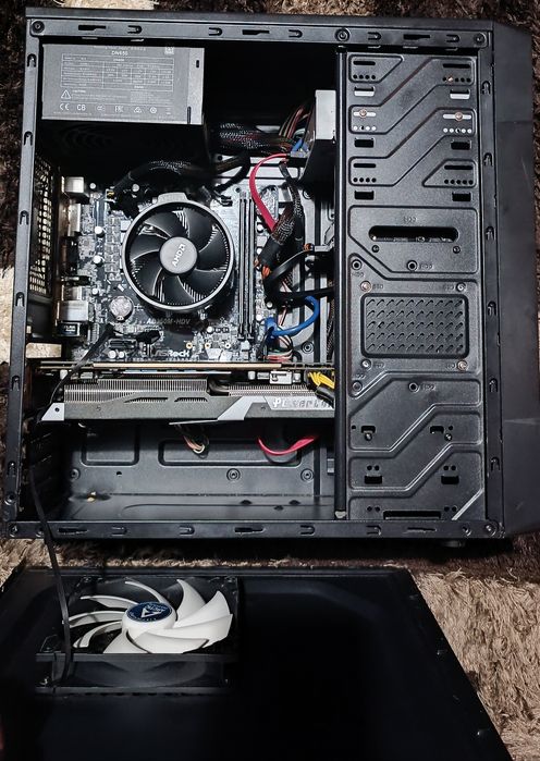 Геймърски Компютър – AMD Ryzen 5 1500X + R9 390X 8GB